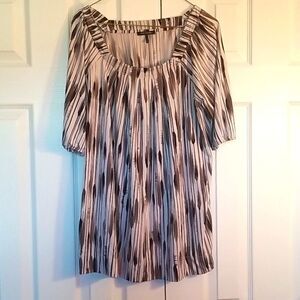 Daisy Fuentes black/white/gray print shirt